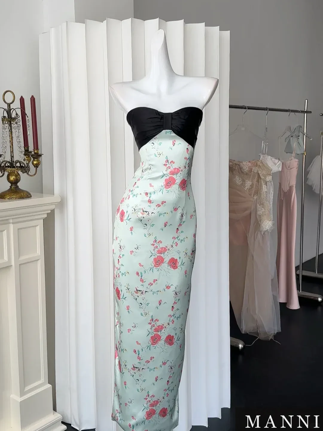 Saint-Tropez Floral Slip · M5755