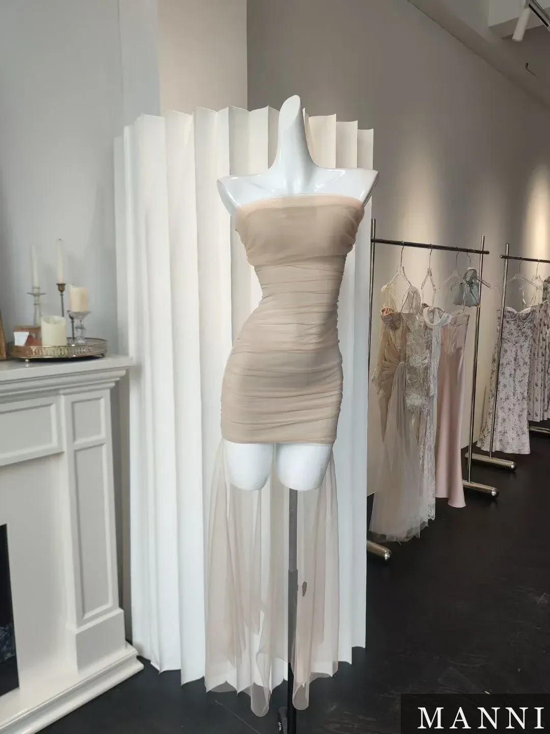 Rosé Tulle Mini · M9638