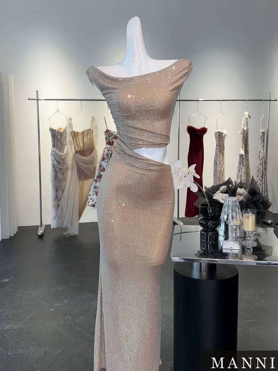 Champagne Sequin Mini · M7911